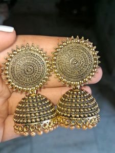 Combo of 4 jhumke with freebies 1 ring &amp; scruchie