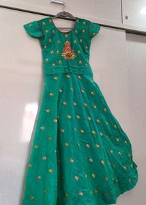 High Quality Gown 💚🌷