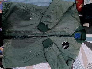 Winter Jacket Men And Women Both Are Use It