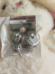 Vintage Silver Tone Earrings