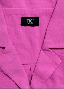 😍Stylish Hot Pink Top💕 And Black Jean