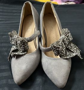 Grey Bow Heels ,