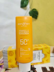 Dot & Key Vitamin C+E Sunscreen