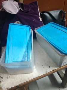 Plastic Medical Containers