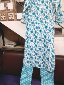 (New)Floral Kurta Co Ord