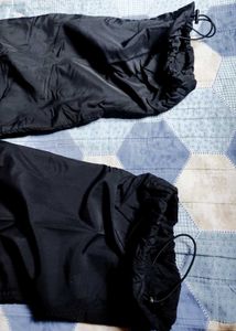 Uniqlo Unisex Parachute Pant