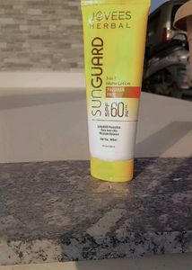 Jovees Herbal Sun Guard SPF 60