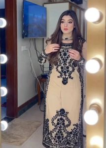 Elegant Black &amp; Cream Embroidered Kurta