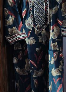 Floral Print Kurti with Detailed Neckline