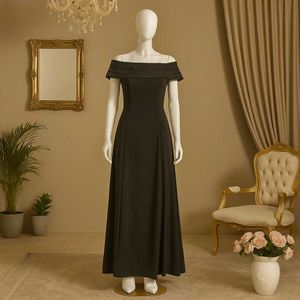 🥀🖤Elegant Black Off-Shoulder Gown