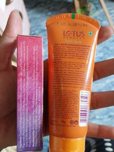 MyGlamm Lipgloss &amp; Lotus Sunscreen
