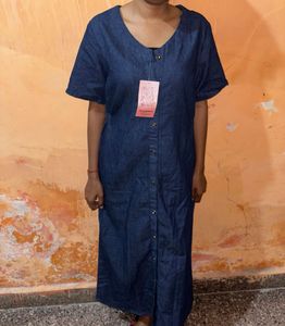 Stylish Women's Knee-Length Denim Dress –