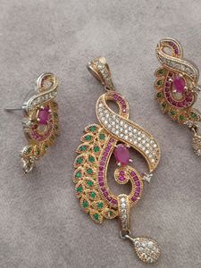 White Green and Pink Pendant With Earrings