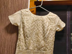 Elegant Beige Gown With 5 Linings (Almost 🆕)