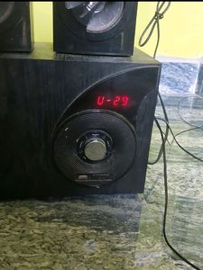 Speaker And Machine Need Repair Good Condition