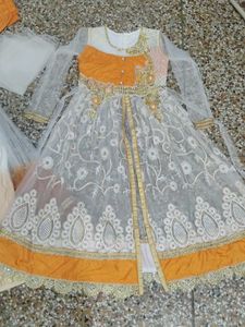 ismein white and orange Mila hua hai aur jo iske u