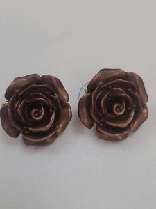 Rose Earrings Unused