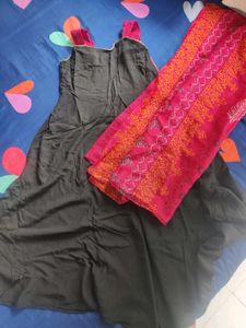 Black Dress with Red Dupatta