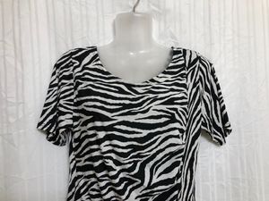 Black &amp; White Short Sleeve Top