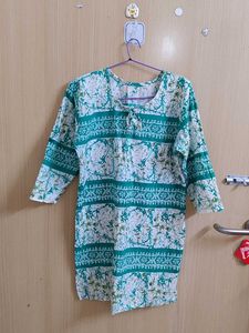 printed green and white short kurti