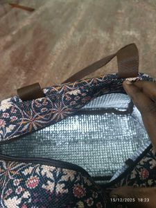 Zouk Floral Print Lunch Bag