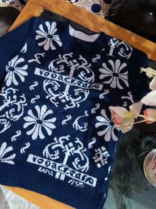 Stylish Navy Blue Patterned Sweater