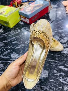Gold Party Wear Heals