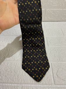 Tommy Hilfiger Tie.