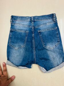 Stylish Women’s Denim Shorts–Trendy &amp; Comfortable