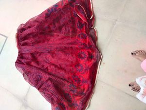 Skirt Red Flower Print.