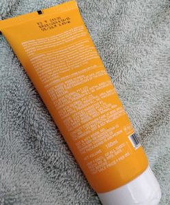 Dot &amp; Key Vitamin C Face Wash