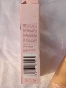 Kylie Cosmetics Power Plush Long wear Foundation