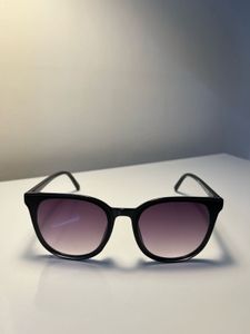 H&M Tinted UV Protective Black Sunglasses