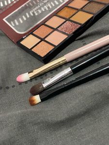 MARS Mini Eyeshadow Palette + 3 Brushes
