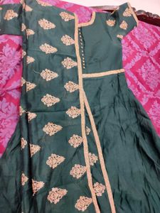 Green Ethnic Kurta With Dupatta