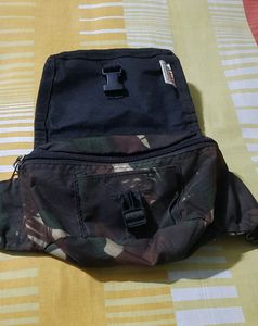 High Quality Pouch with 4 Storage compartments