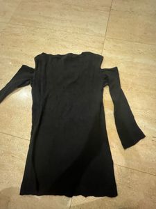 Fitted Cold Shoulder Top