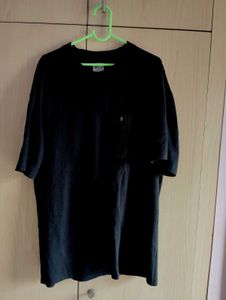 Basic Black Pocket Tee - Great Condition!