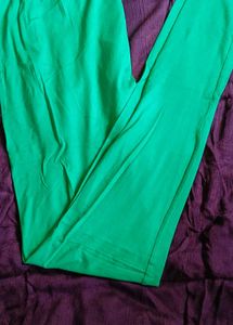 Green Casual Leggings