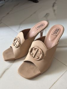 Brand New Nude Heels