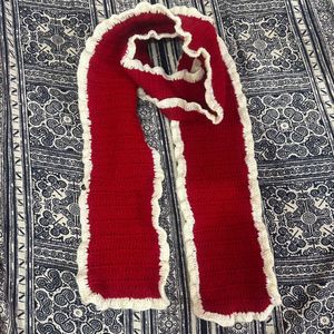 Red Ruffle Scarf❤️