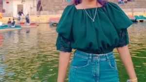 Chic Off-Shoulder Top