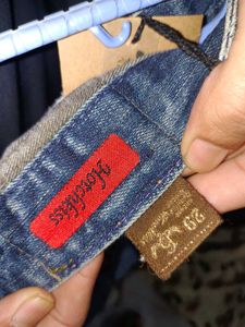 BACK POCKET DESIGN