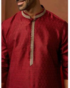 Vastramay Maroon Jacquard Kurta With Cream Churida