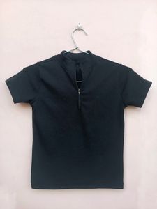 Black ribbed top