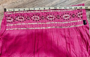 Skirt With Embroidery: Crush Material: Pink