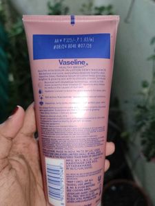 Vaseline Gluta-Hya Dewy Radiance Lotion