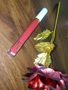 Myglamm LIT Liquid Matte Lipstick