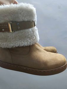 Guess Uggs Lookalike suede tan fluffy boots
