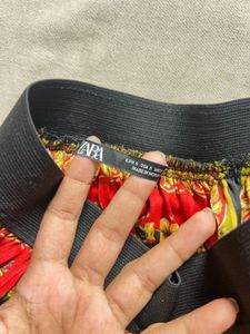 ZARA- vibrant skirt